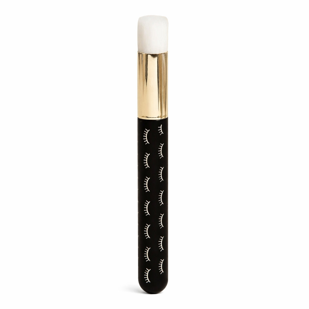 Eyelash cleaning brush