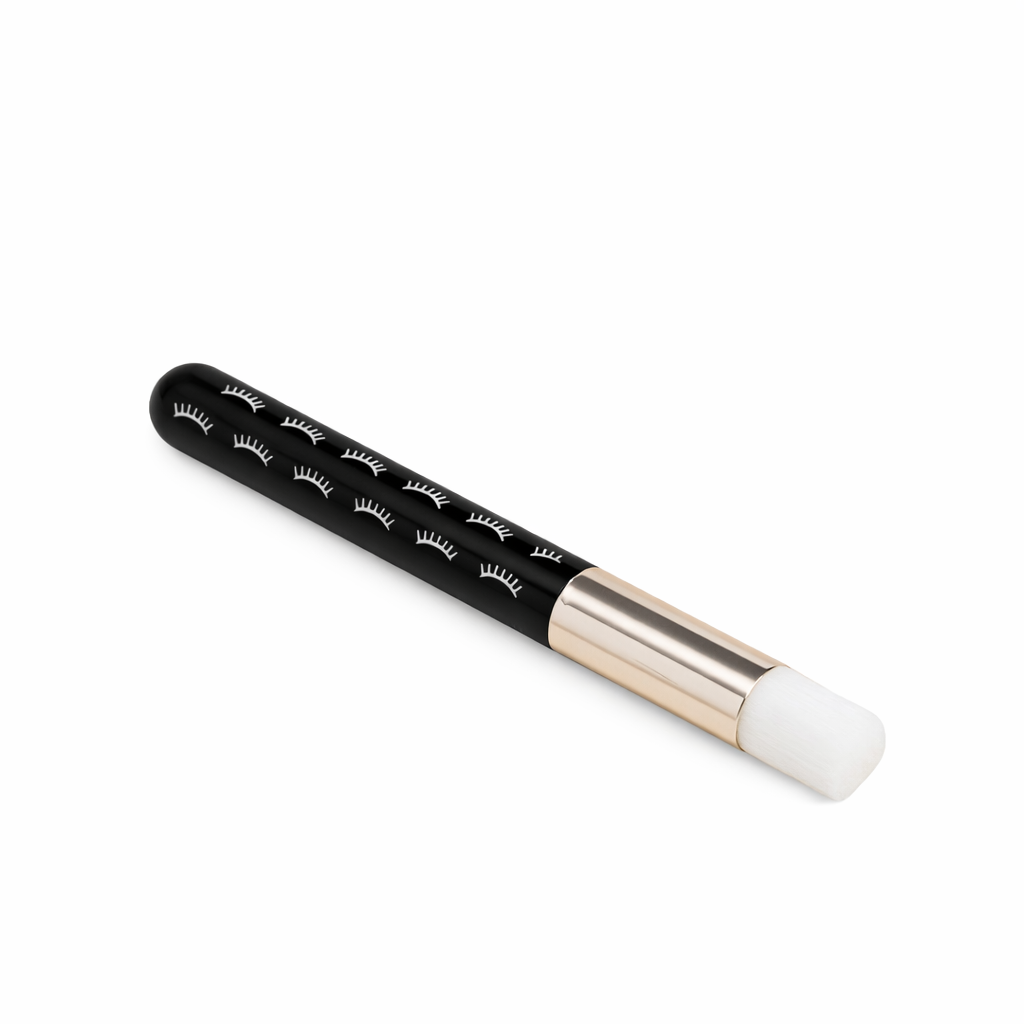 Eyelash cleaning brush